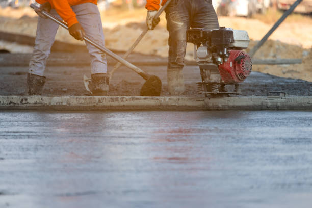 Best Concrete Sidewalk Installation in Ishpeng, MI