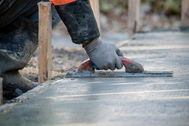 Best Concrete Sidewalk Installation in Ishpeng, MI